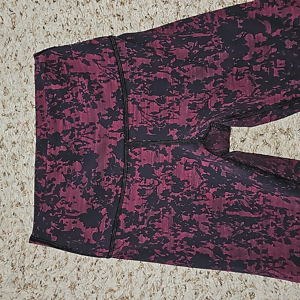 Lululemon Crops - Picture 2 of 5